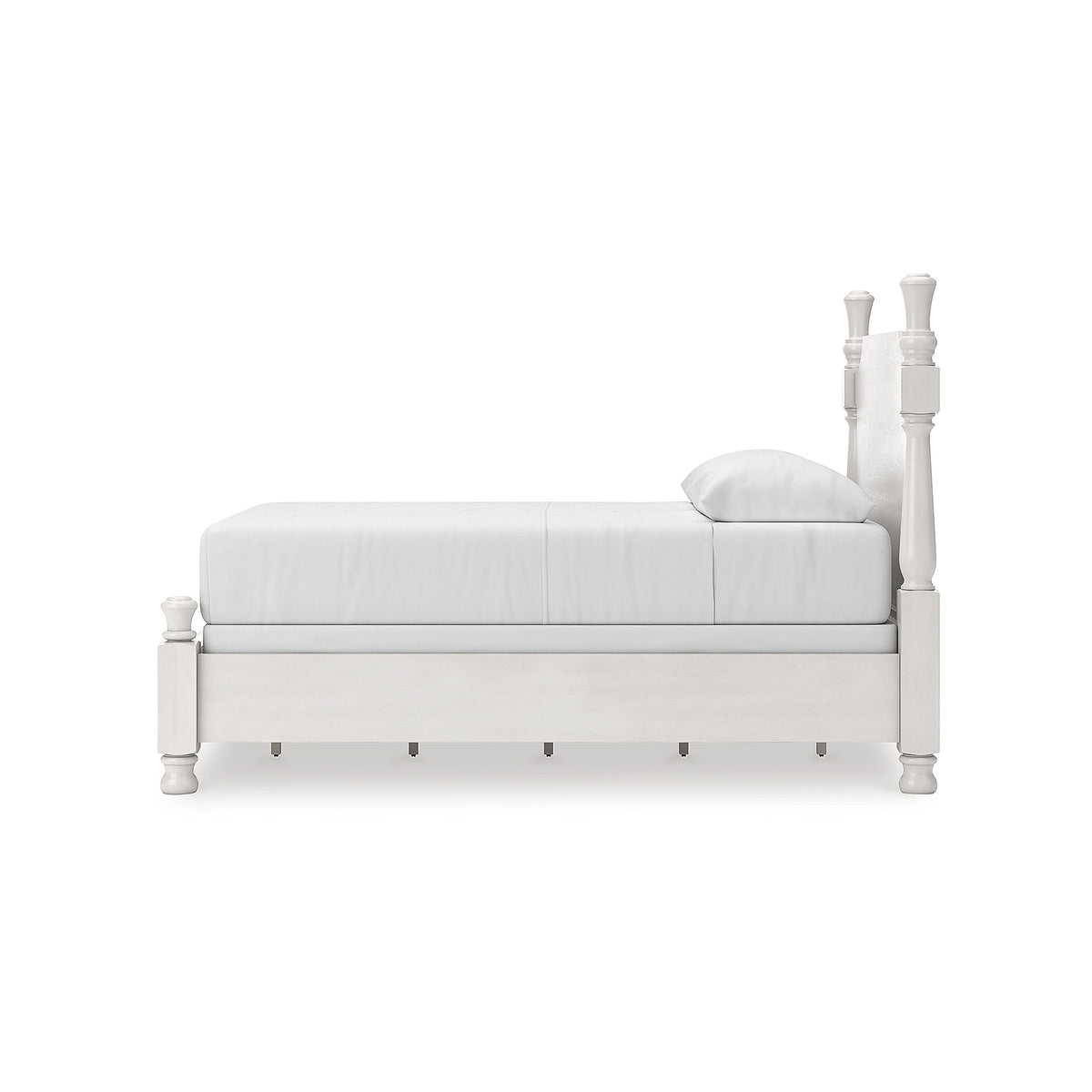 Rowlenstown Queen Poster Bed, Dresser and Mirror (PCB823-SI) - Image 13