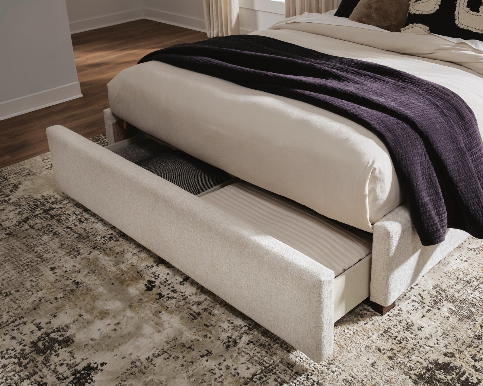 Brizmore Queen Upholstered Storage Bed (PCB2611-SI) - Image 8