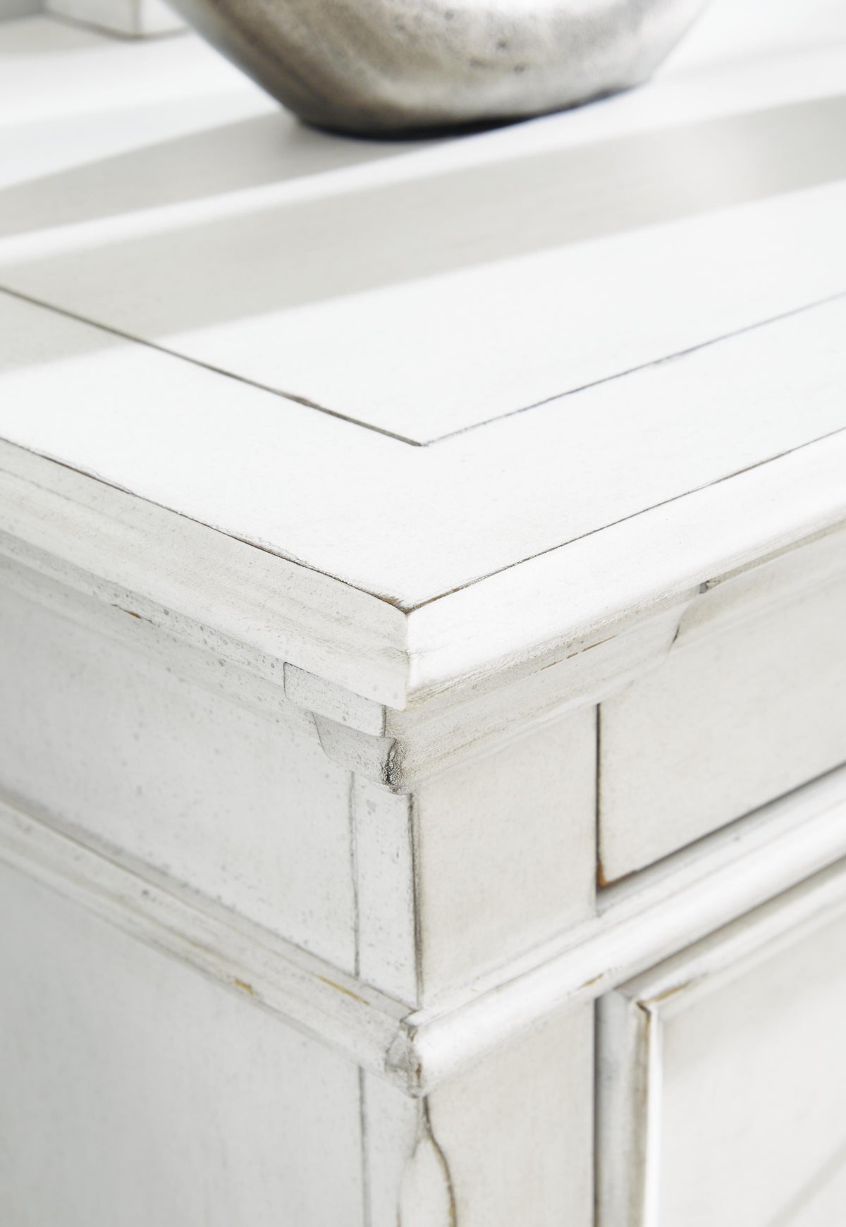 Kanwyn Dresser and Mirror - Whitewash  (B777-SI) - Image 5