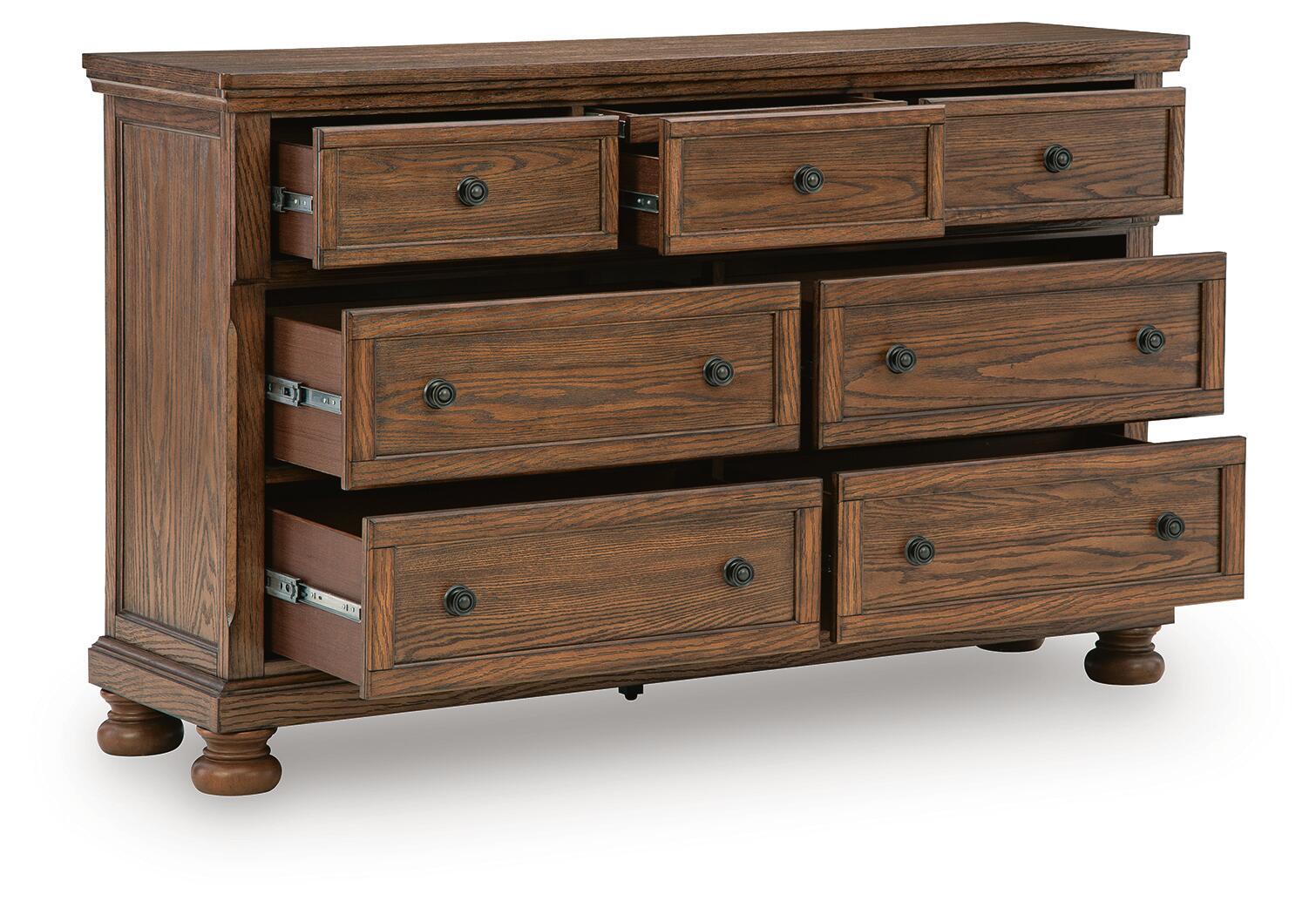 Zackaryn Chest of Drawers (PCB807-SI) - Image 3