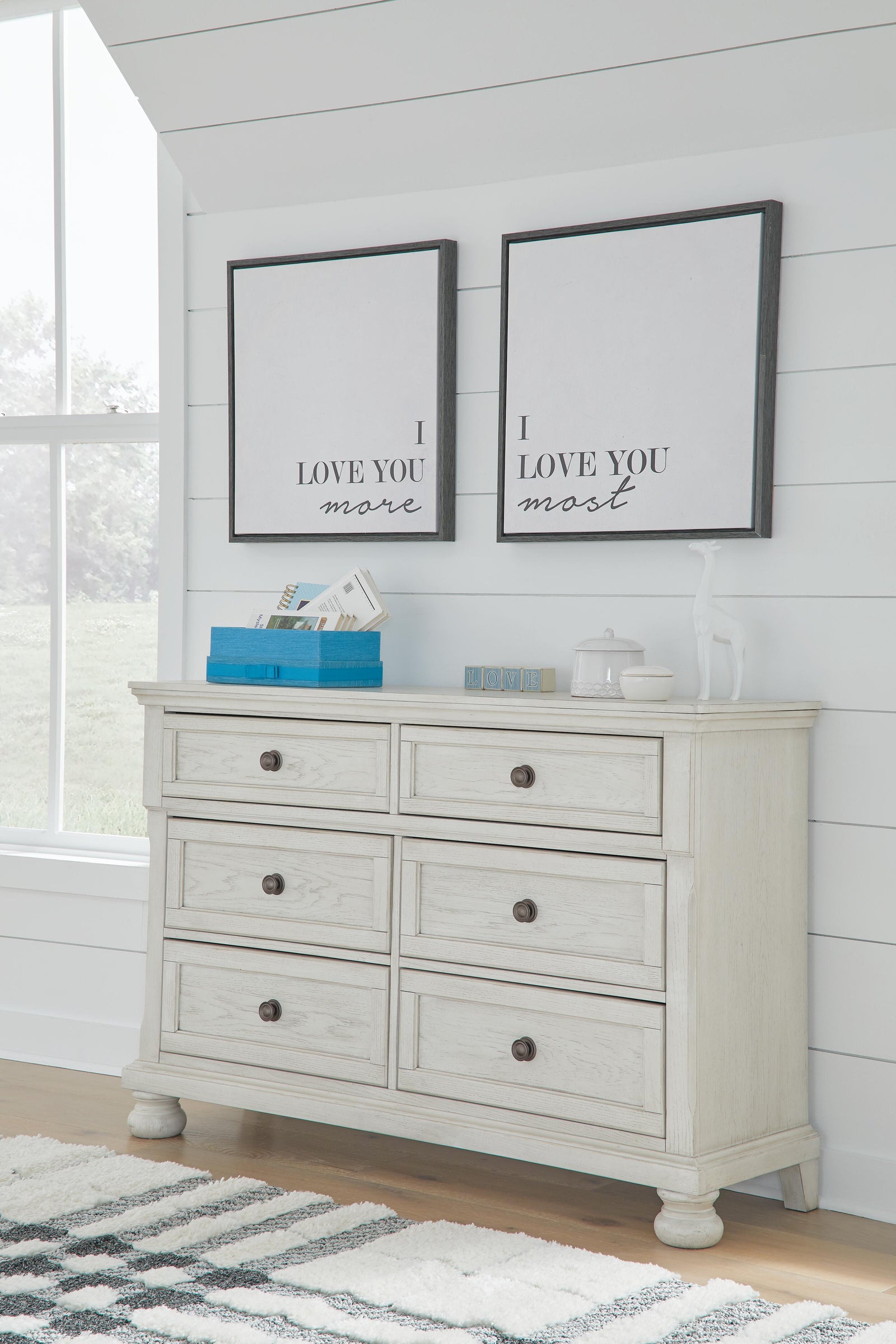 Robbinsdale Dresser (Youth) - Antique White  (B742-SI) - Image 5