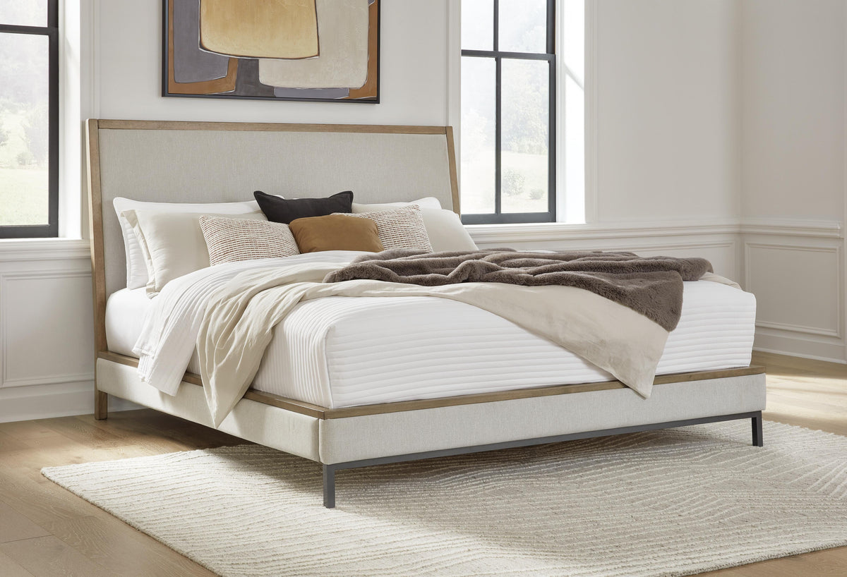 Tomtyn Upholstered Bed - Light Brown  (B622-SI) - Image 5