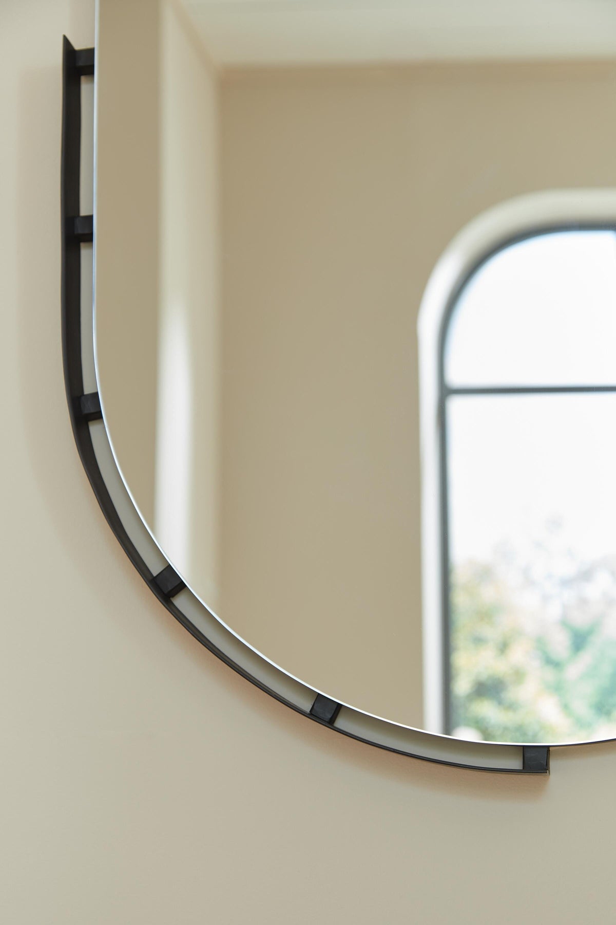 Valkings Accent Mirror (A8010403-SI) - Image 6