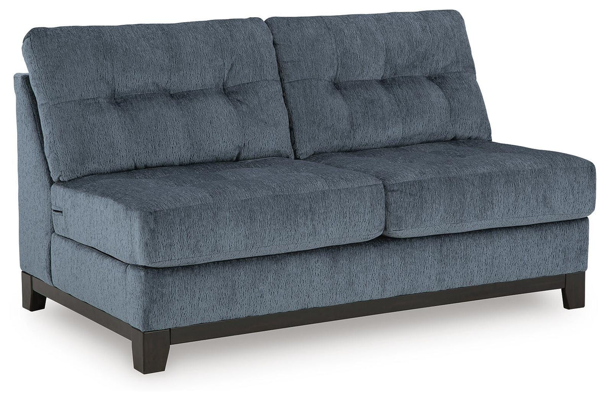 Maxon Place 3-Piece Sectional and Ottoman (33003-SI) - Image 10