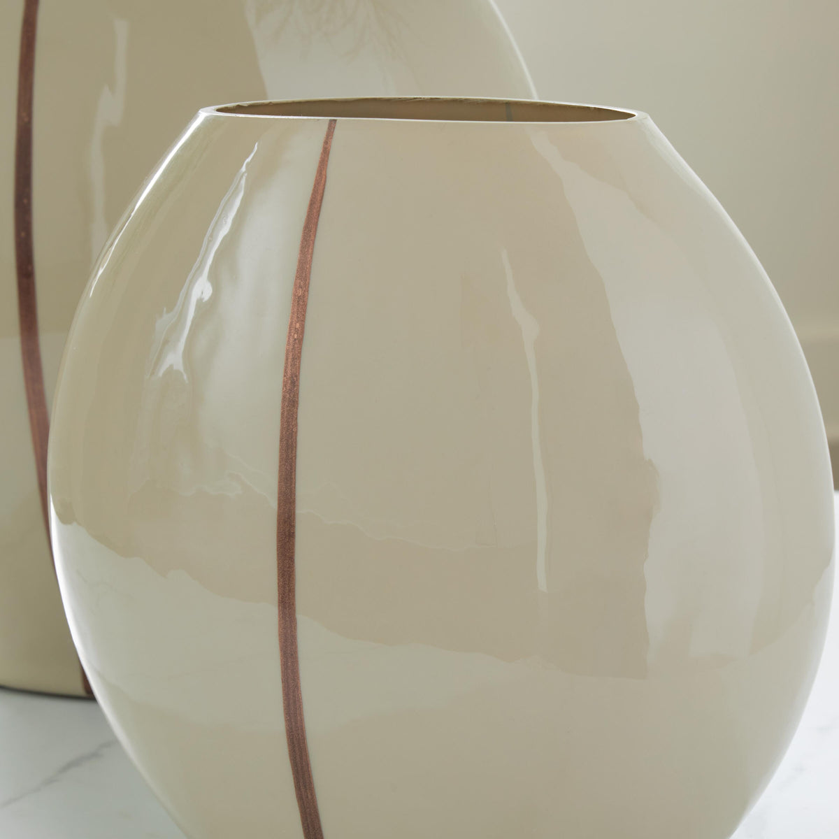 Sheabourne Vase (A2000701-SI) - Image 4