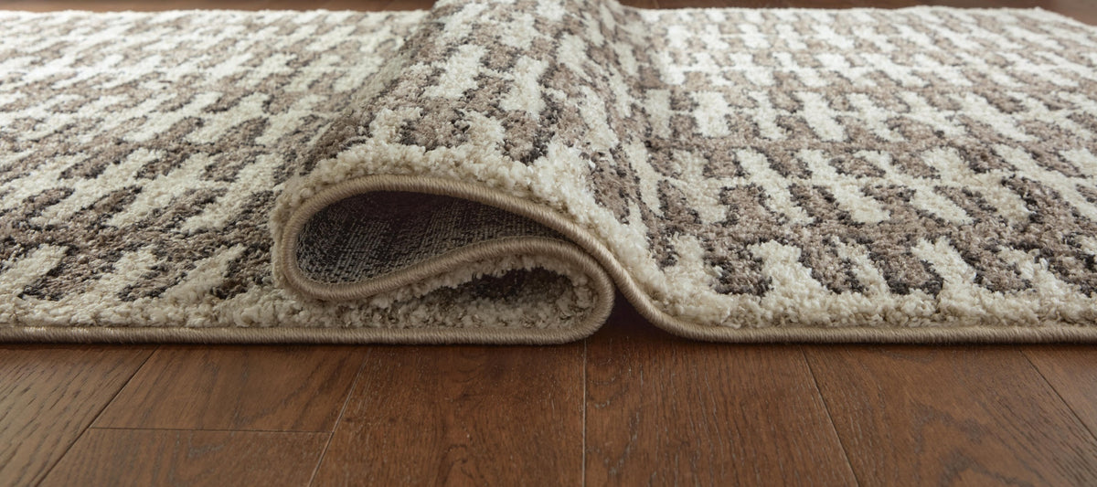 Cartlett Large Rug (R40867-SI) - Image 4