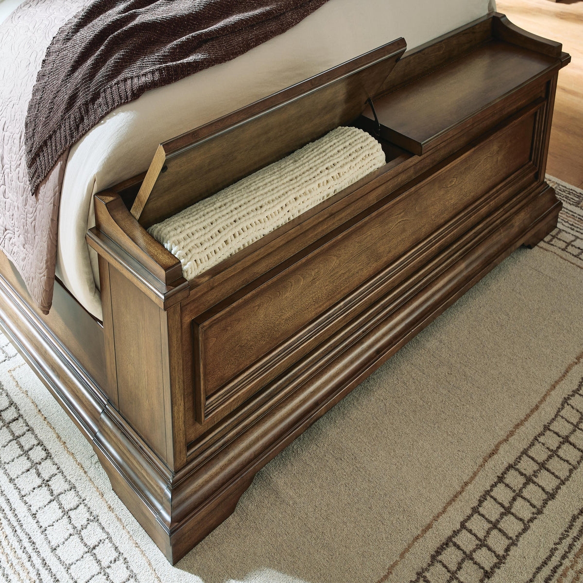 Frantanna King Panel Storage Bed (PCB949-SI) - Image 10