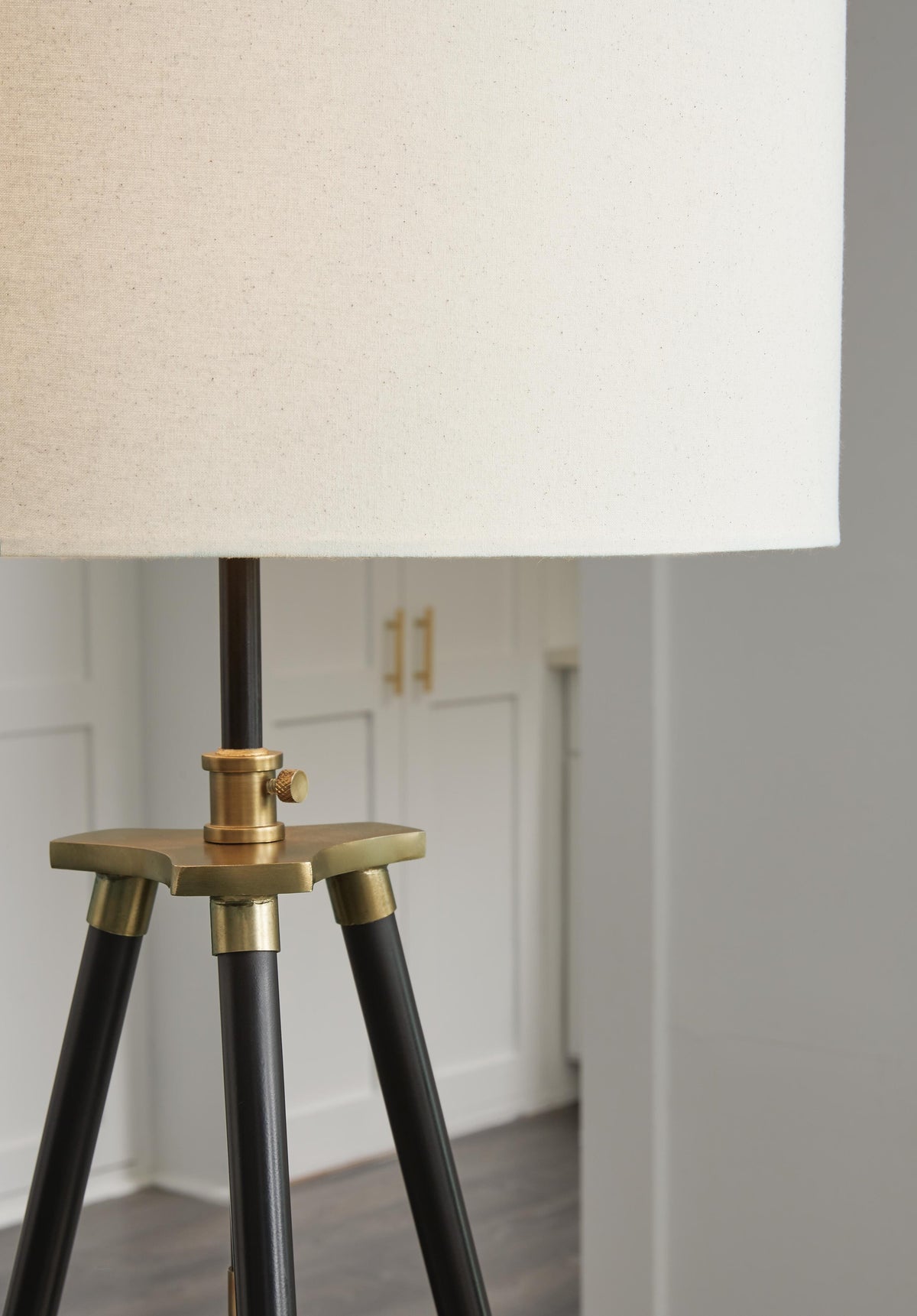 Cashner Floor Lamp (L206101-SI) - Image 3
