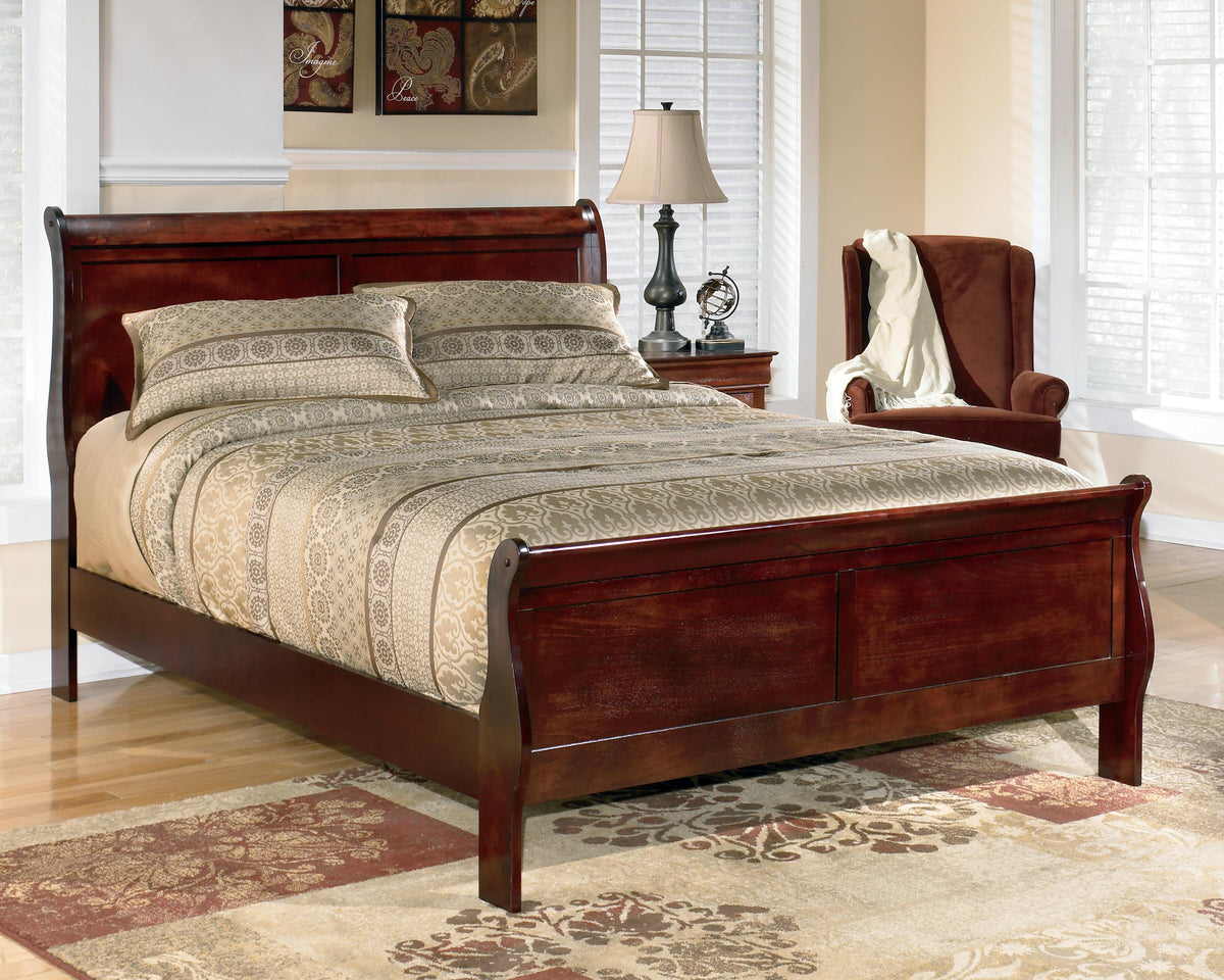 Alisdair Sleigh Bed, Dresser, Chest and Nightstand (B376-SI) - Image 10