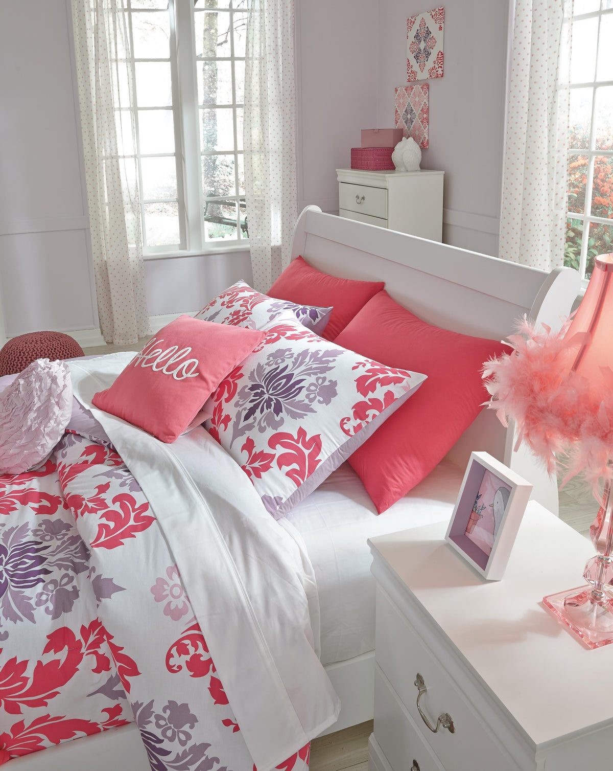 Anarasia Sleigh Headboard - White  (B129-SI) - Image 15