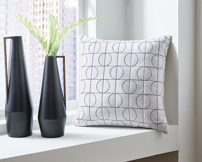 https://ashleyfurniture.scene7.com/is/image/AshleyFurniture/A1001107