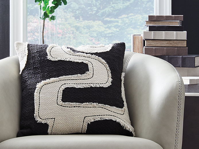 https://ashleyfurniture.scene7.com/is/image/AshleyFurniture/A1001114-4X3-CROP