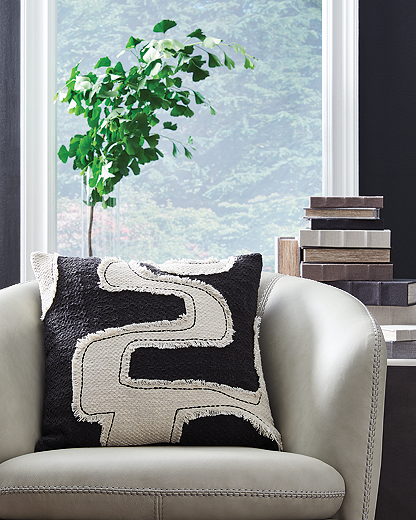 https://ashleyfurniture.scene7.com/is/image/AshleyFurniture/A1001114