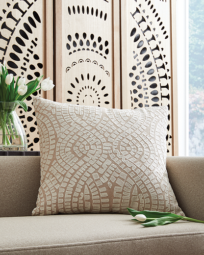 https://ashleyfurniture.scene7.com/is/image/AshleyFurniture/A1001122