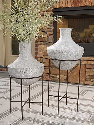 https://ashleyfurniture.scene7.com/is/image/AshleyFurniture/A2000747-748-4X3-CROP