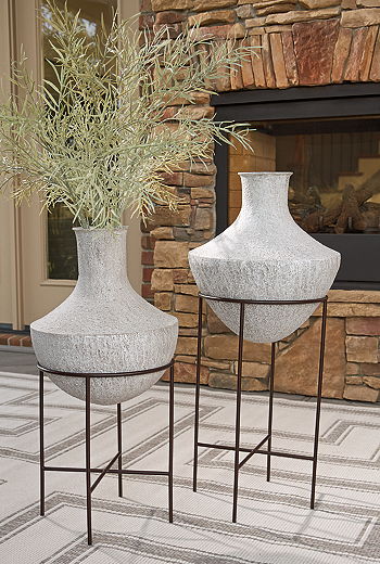 https://ashleyfurniture.scene7.com/is/image/AshleyFurniture/A2000747-748
