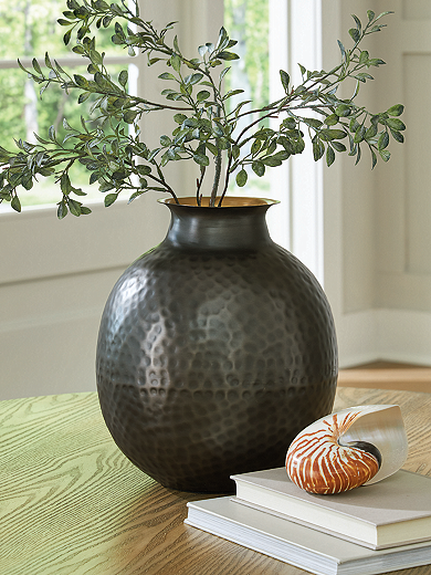 https://ashleyfurniture.scene7.com/is/image/AshleyFurniture/A2000844-4X3-CROP