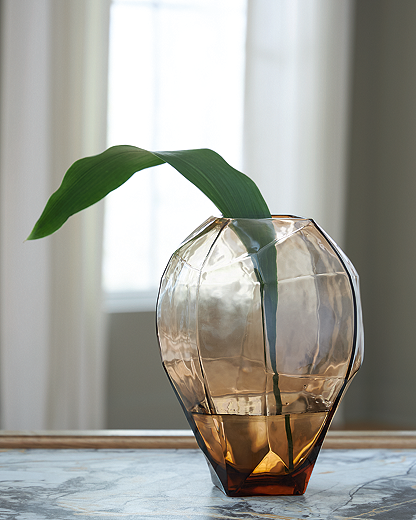 https://ashleyfurniture.scene7.com/is/image/AshleyFurniture/A2000866
