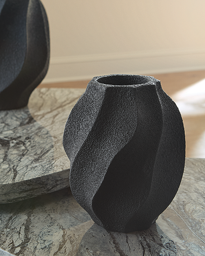 https://ashleyfurniture.scene7.com/is/image/AshleyFurniture/A2000875