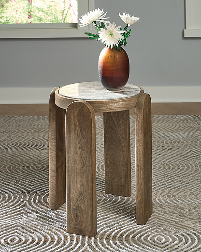 https://ashleyfurniture.scene7.com/is/image/AshleyFurniture/A4000722
