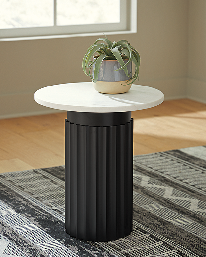 https://ashleyfurniture.scene7.com/is/image/AshleyFurniture/A4000724