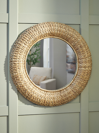 https://ashleyfurniture.scene7.com/is/image/AshleyFurniture/A8010437-4X3-CROP