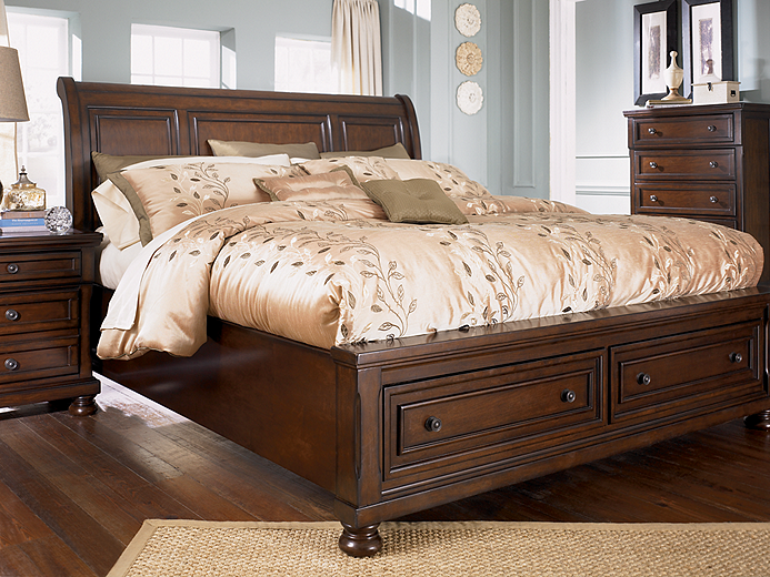 https://ashleyfurniture.scene7.com/is/image/AshleyFurniture/B697-SLGH-MOOD