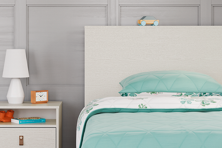 https://ashleyfurniture.scene7.com/is/image/AshleyFurniture/EB1024-163-111-HDBD-DETAIL-ALT