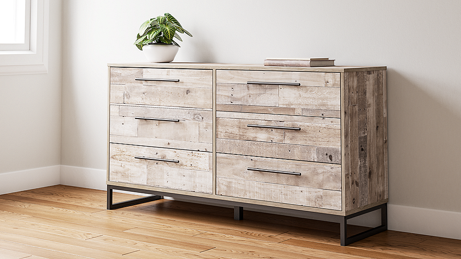 https://ashleyfurniture.scene7.com/is/image/AshleyFurniture/EB2320-231