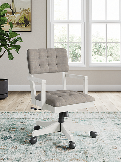 https://ashleyfurniture.scene7.com/is/image/AshleyFurniture/H742-01A