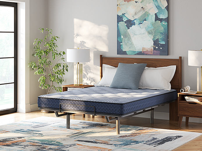 https://ashleyfurniture.scene7.com/is/image/AshleyFurniture/M20131-M8X232