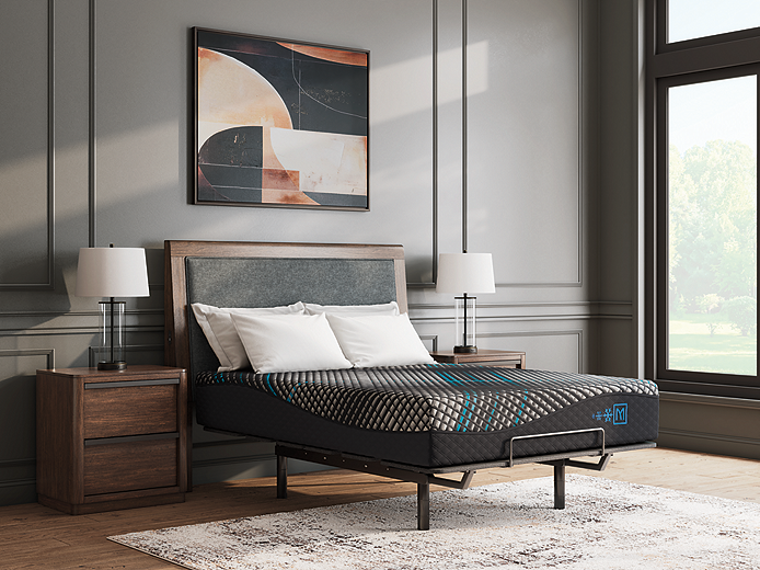 https://ashleyfurniture.scene7.com/is/image/AshleyFurniture/M31131-M8X232