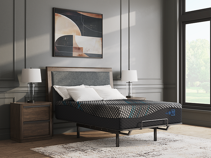 https://ashleyfurniture.scene7.com/is/image/AshleyFurniture/M31231-M8X232