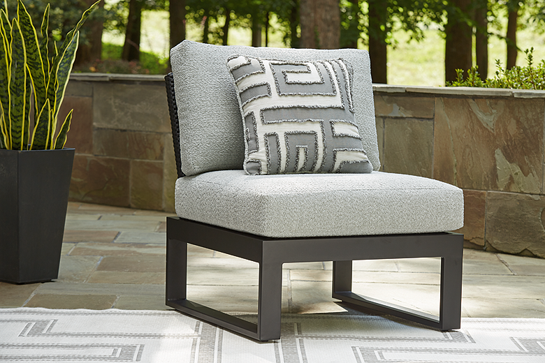 https://ashleyfurniture.scene7.com/is/image/AshleyFurniture/P490-846