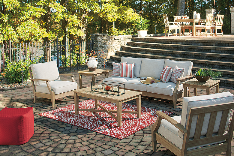 https://ashleyfurniture.scene7.com/is/image/AshleyFurniture/P601-838-820(2)-701-702