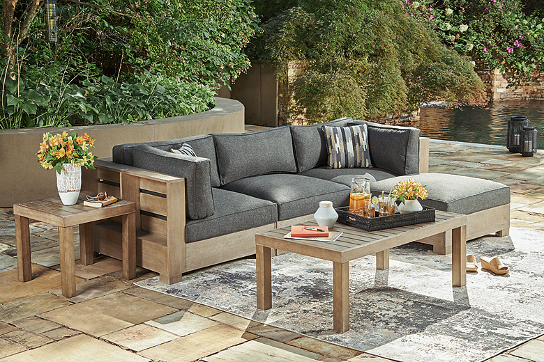 https://ashleyfurniture.scene7.com/is/image/AshleyFurniture/P660-875-846-876-814-P804