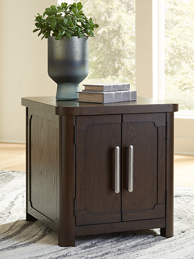 https://ashleyfurniture.scene7.com/is/image/AshleyFurniture/T678-3-CLSD-4X3-CROP