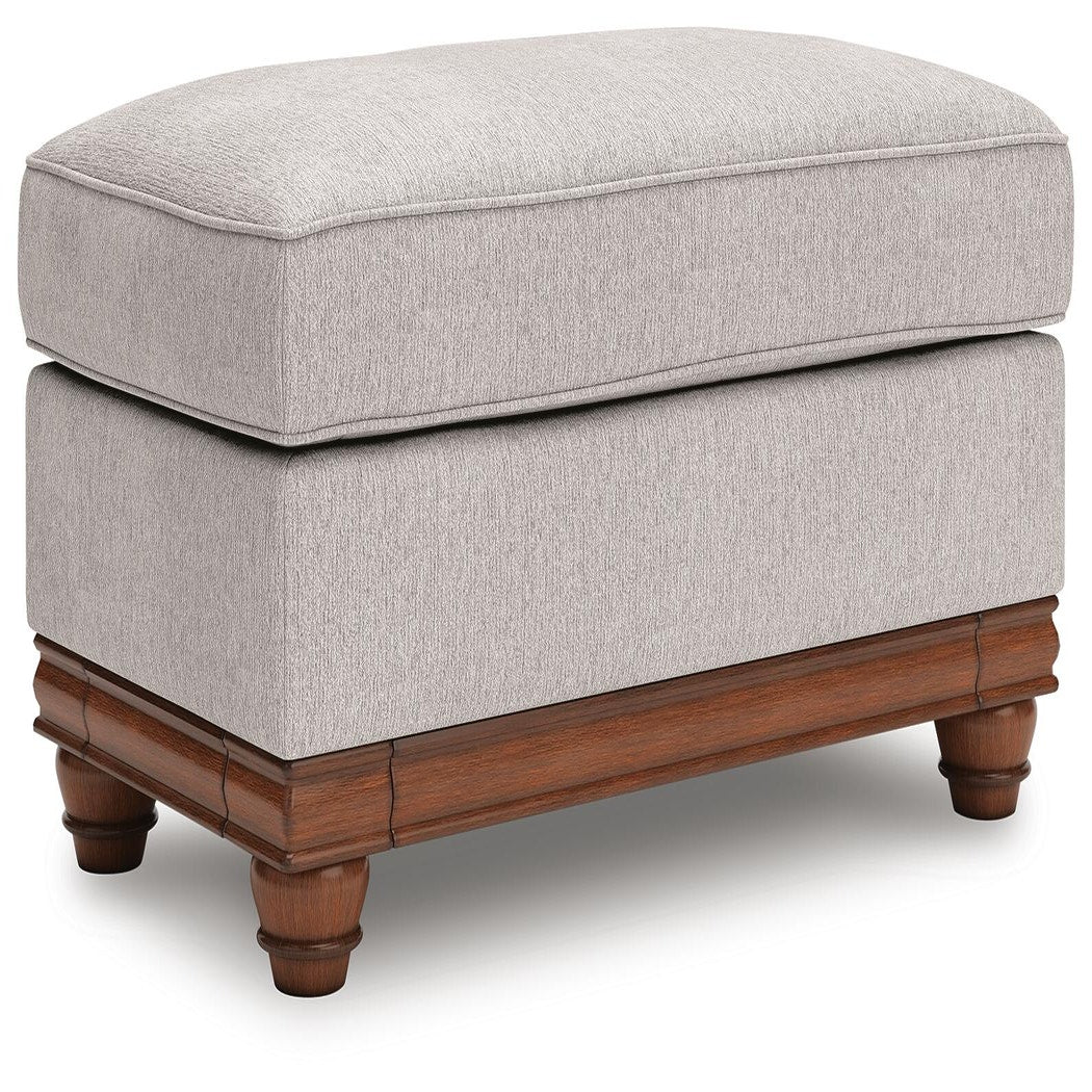 Clearbrooke Sofa (PC56803-SI)