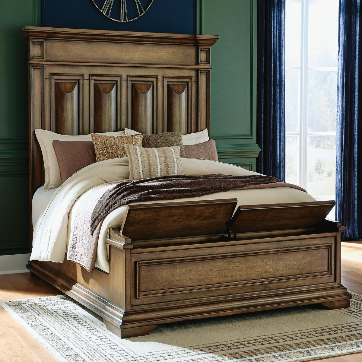 Frantanna King Panel Storage Bed (PCB949-SI) - Image 7