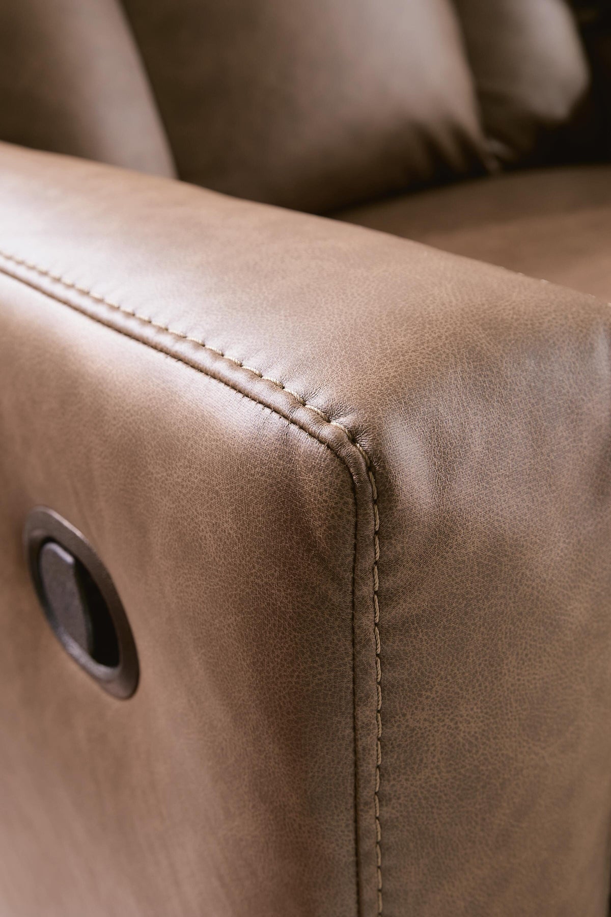 Mackmenville Reclining Loveseat with Console (74714-SI) - Image 21