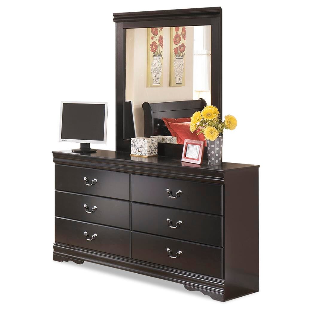 Huey Vineyard Dresser, Mirror, Chest and 2 Nightstands (B128-SI) - Image 2
