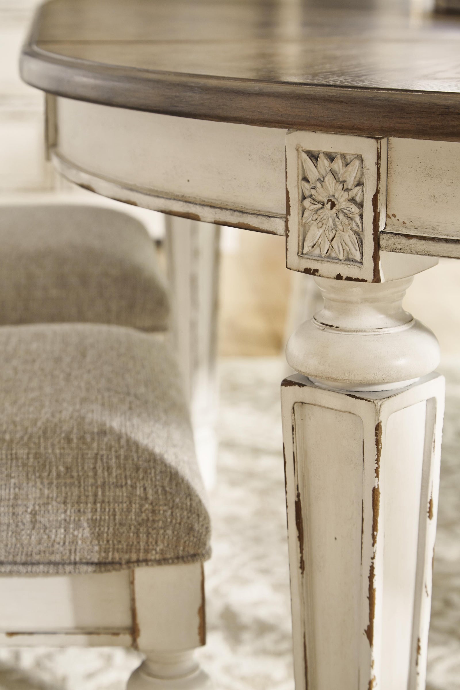 Realyn Dining Table and 4 Chairs (D743-SI) - Image 7