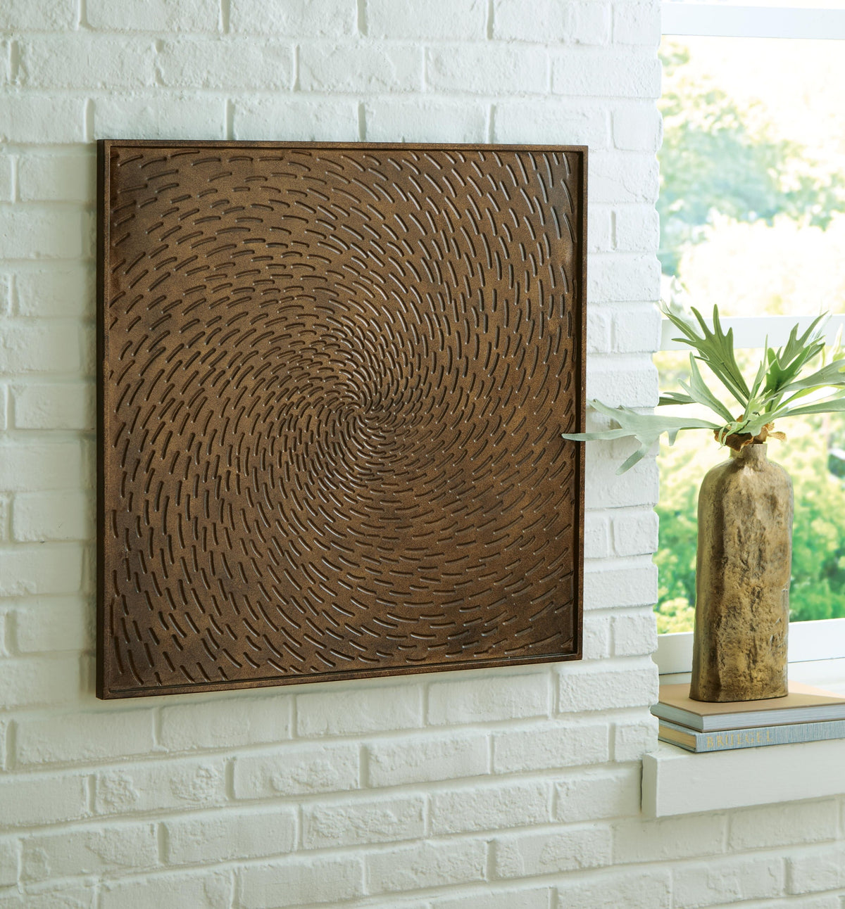 Dullter Wall Decor (A8010468-SI)