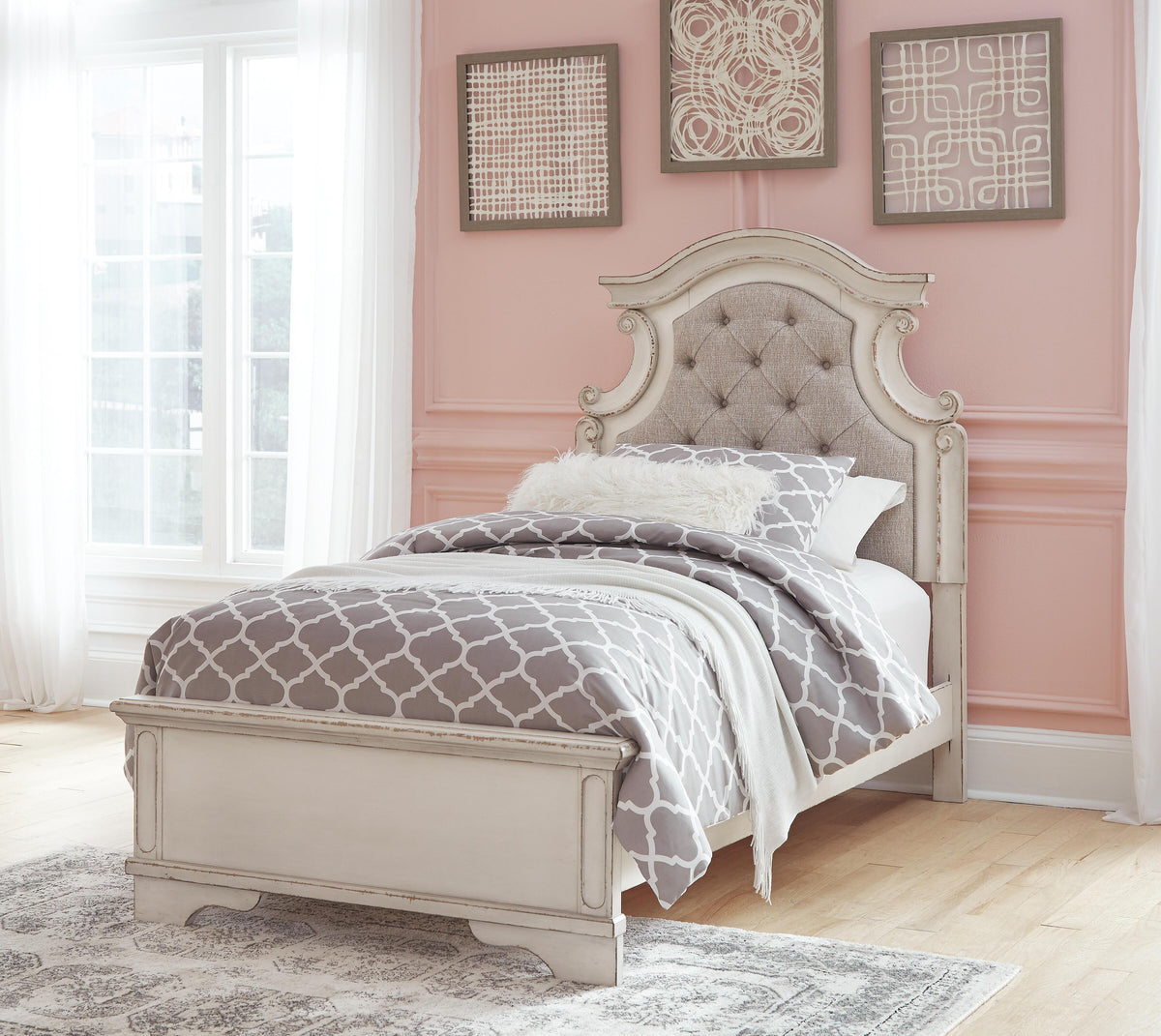 Realyn Upholstered Panel Bed, Chest, Vanity and Nightstand (B743-SI) - Image 12