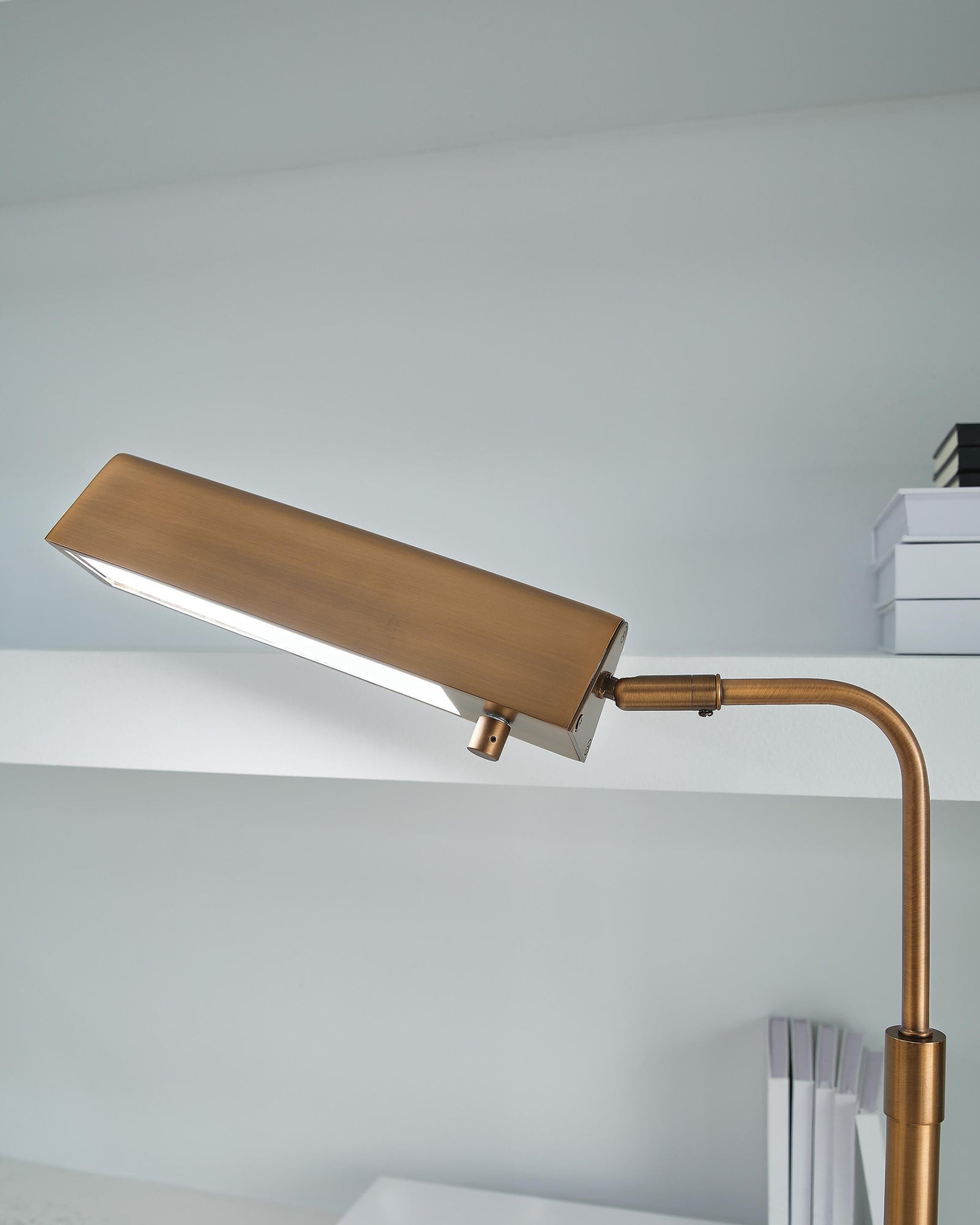 Yafe Desk Lamp (L734412-SI) - Image 4