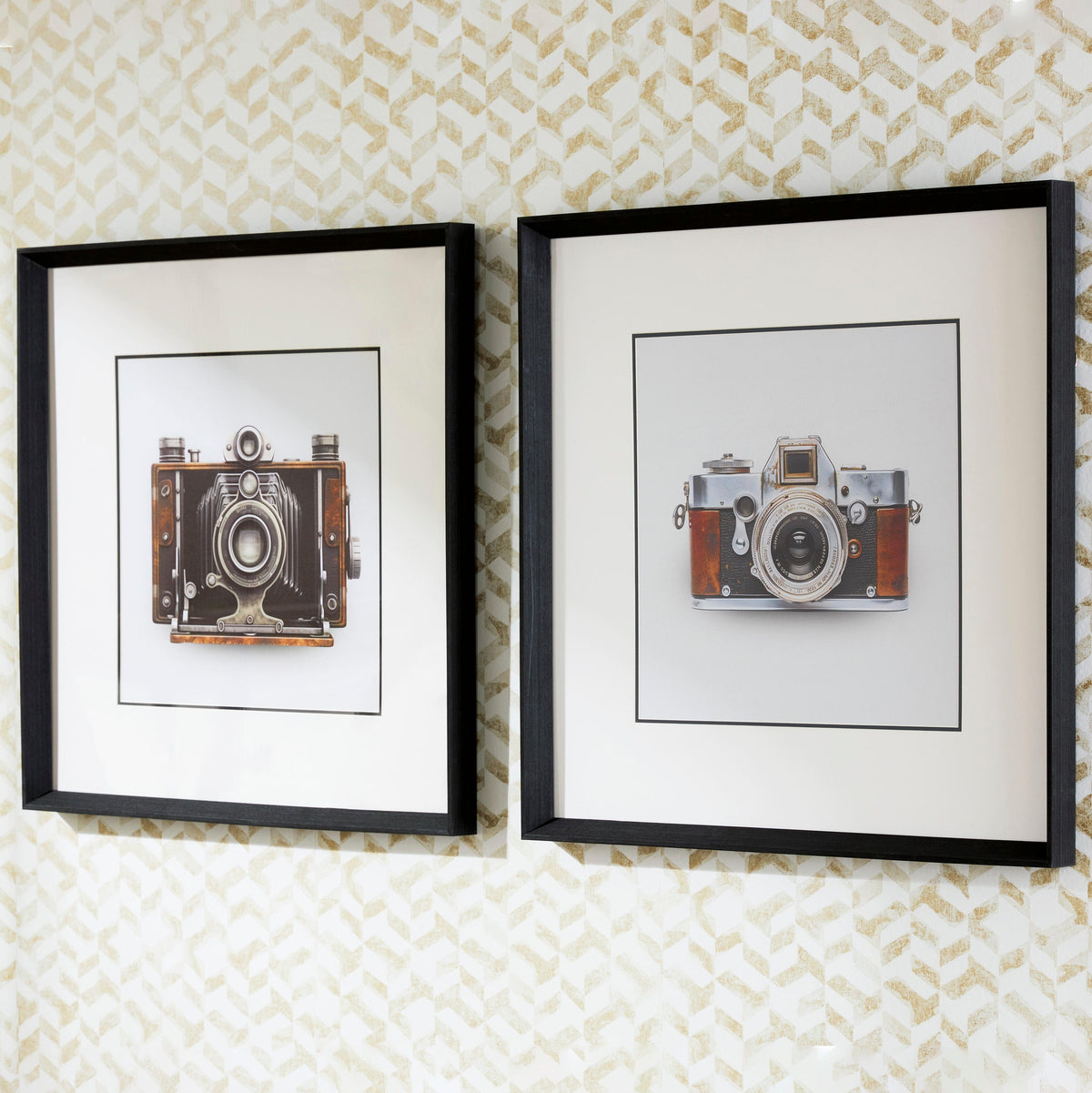 Dirkgrove Wall Art (Set of 2) (A8000549-SI) - Image 4