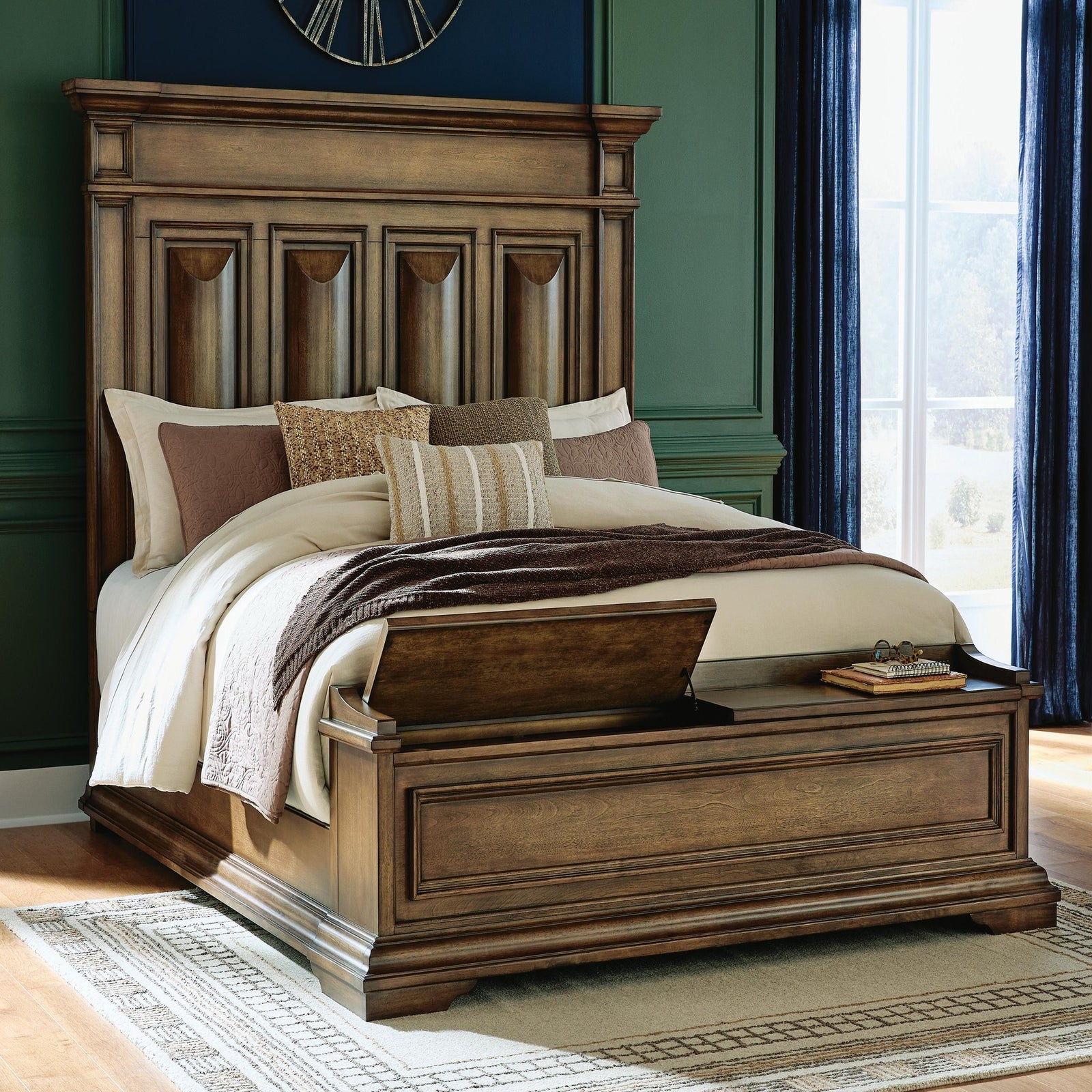 Frantanna King Panel Storage Bed (PCB949-SI) - Image 8