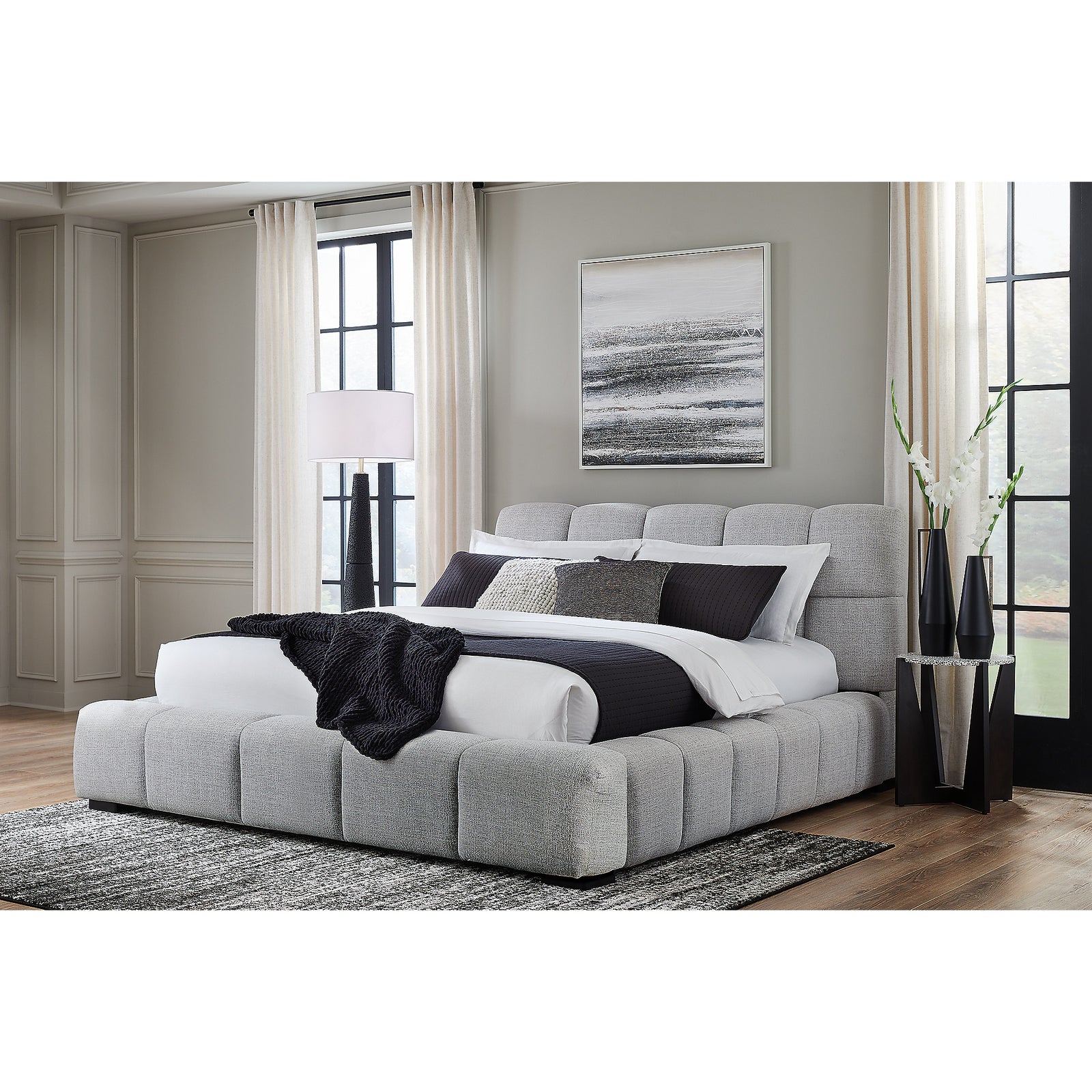 Grendusk Queen Upholstered Bed (PCB584-SI) - Image 4