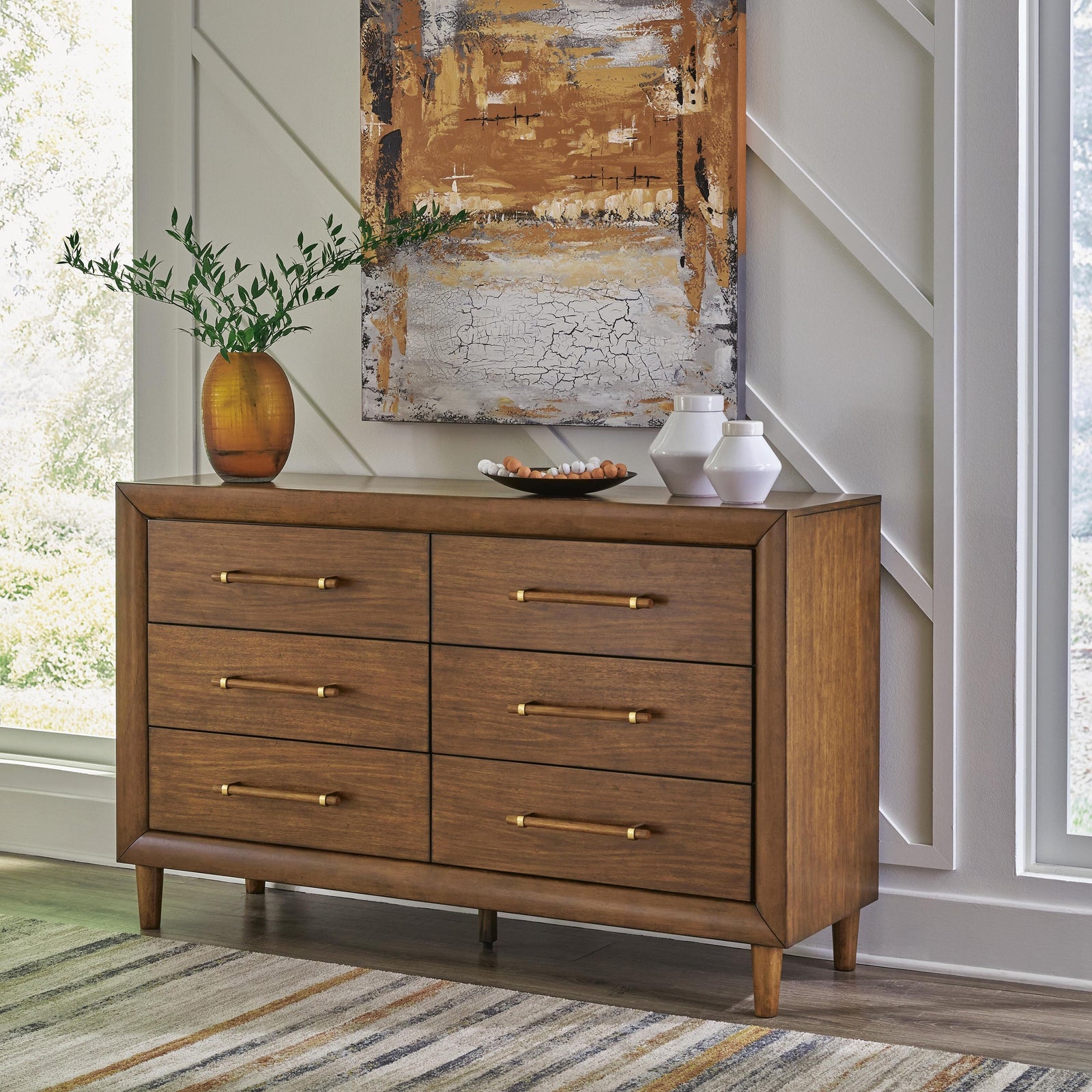 Lyncott Dresser - Brown  (B615-SI) - Image 5