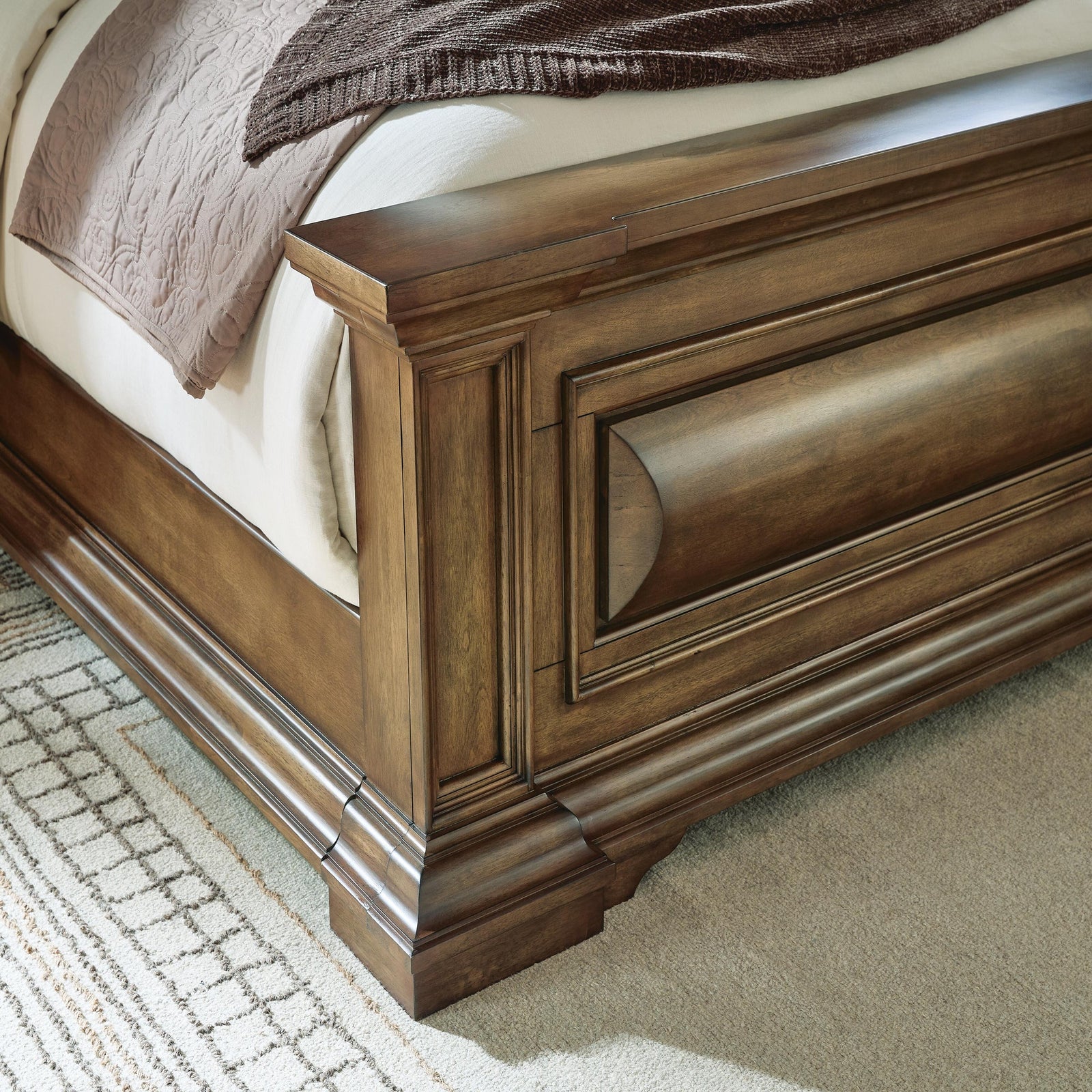 Frantanna King Panel Bed (PCB949-SI) - Image 7
